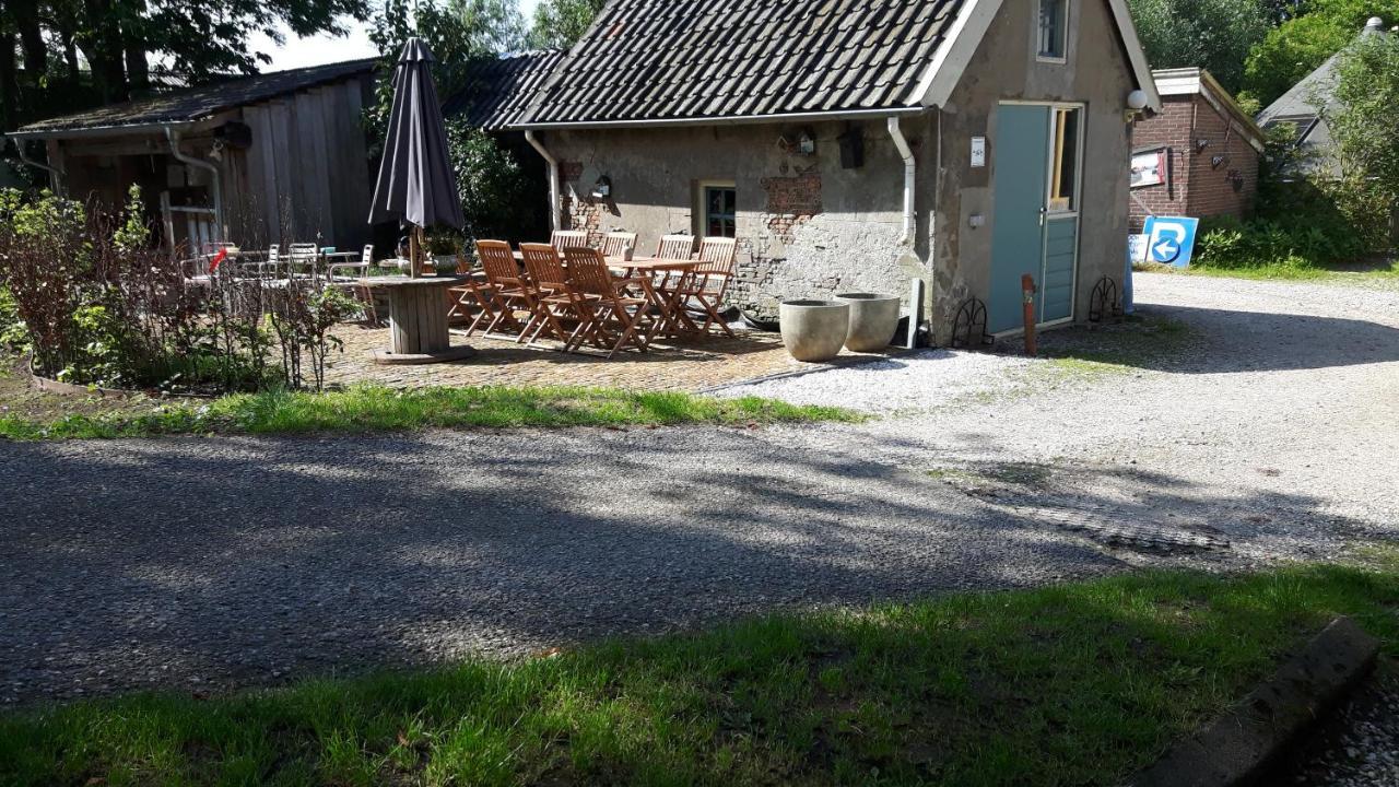 Theetuin Onder De Pannen Bed & Breakfast Lekkerkerk Exterior photo